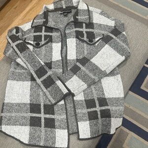 Women's White and Gray Plaid Sweater